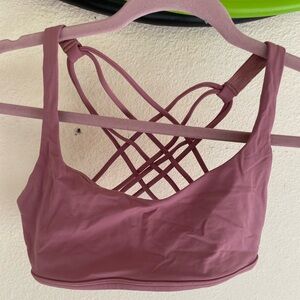 Lululemon sports bra